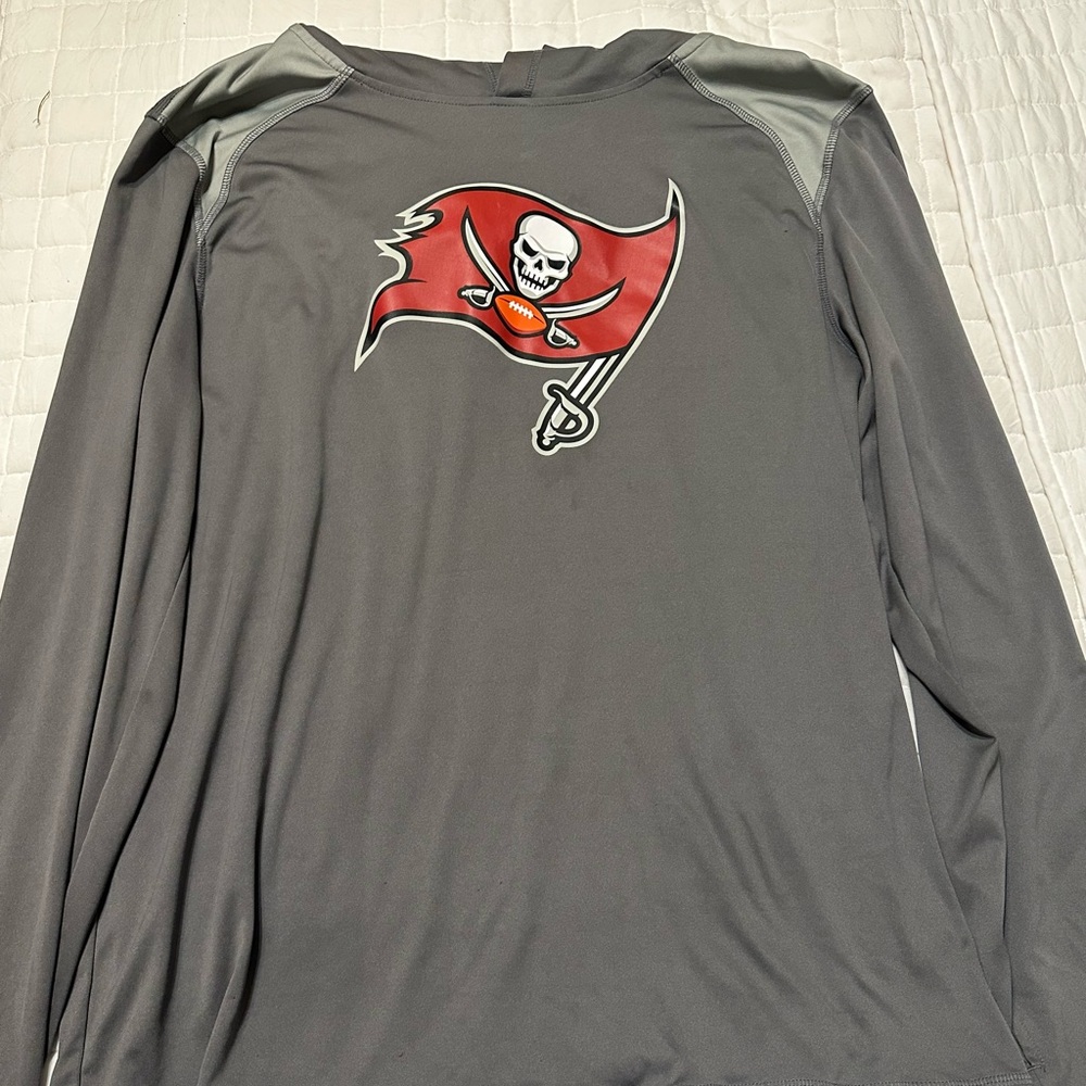Men’s Fanatics Tampa Bay Buccaneers hoodie Dry fit long sleeve shirt